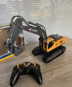 EXCAVADORA TELEDIRIGIDA DE SEMIALEACION C/CONTROL REMOTO